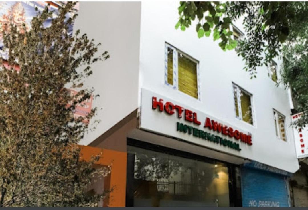 Hotel Awesome International New Delhi Exterior photo