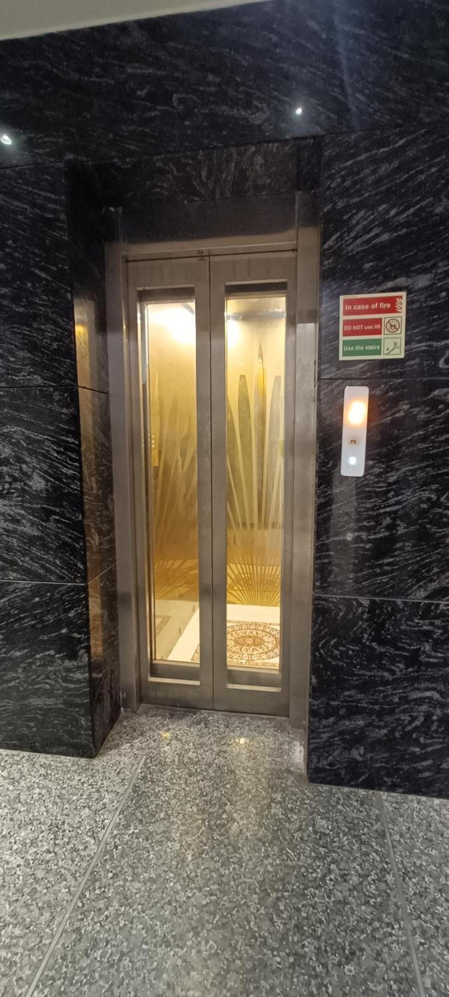Hotel Awesome International New Delhi Exterior photo